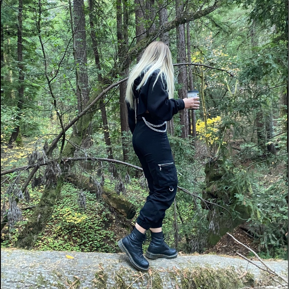 black alternative cargo pants